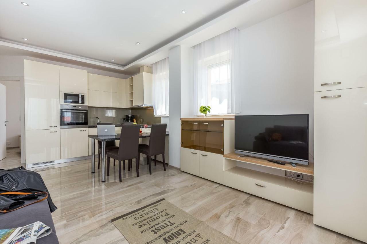 Luxury Apartments Kostrena With Pool Extérieur photo