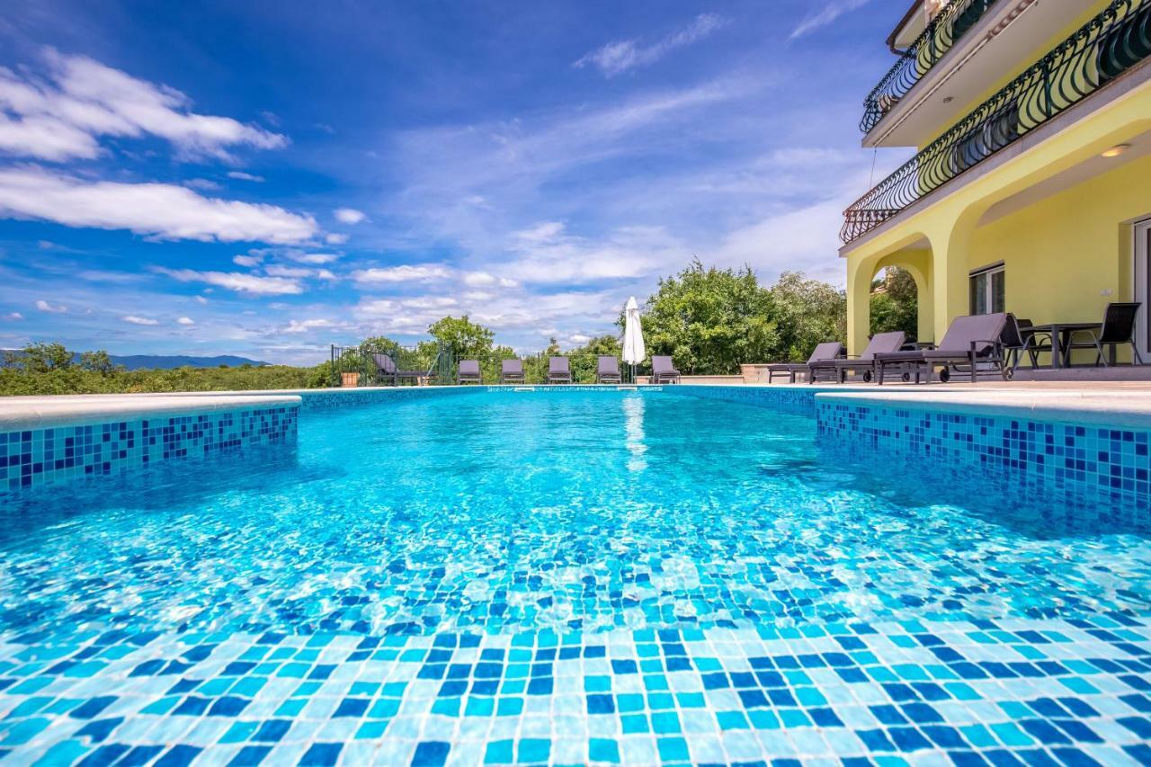 Luxury Apartments Kostrena With Pool Extérieur photo